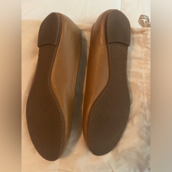 Tan Tory Burch Flats sz 8.5 - Picture 2 of 4